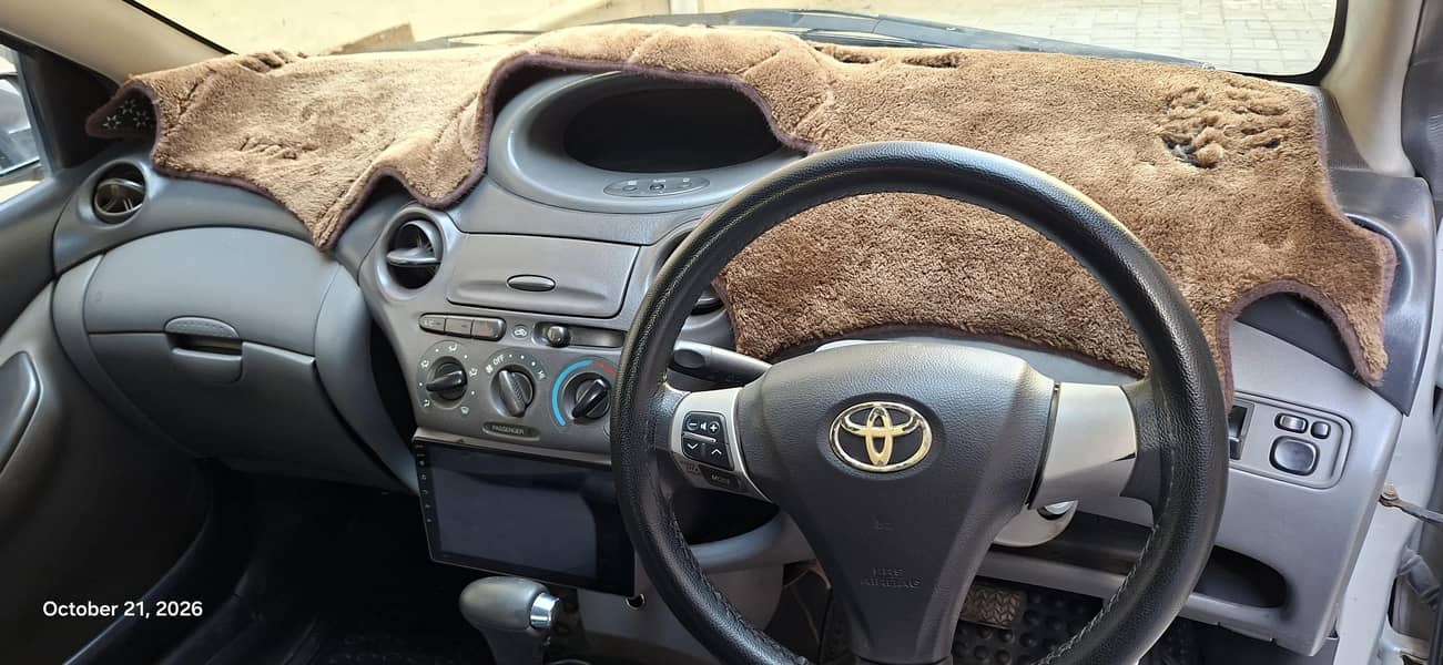 Toyota Vitz 2002 4