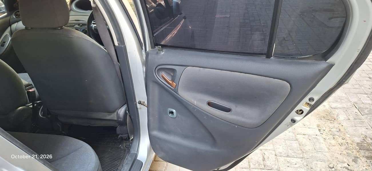 Toyota Vitz 2002 9