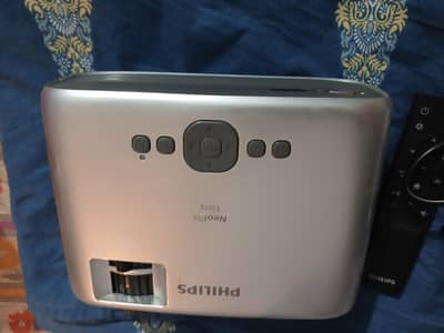 phillps neo  projector full HD 1080