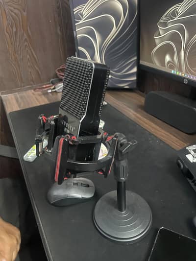 condenser microphone for urgent