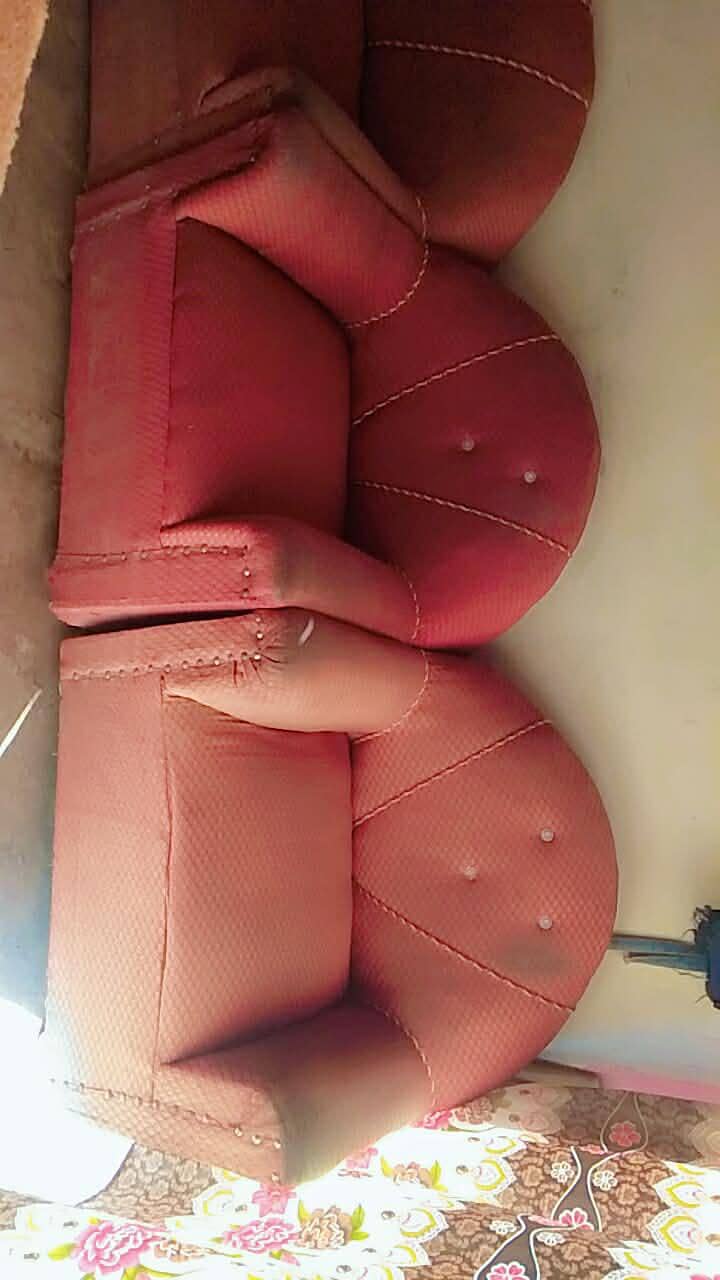 sofa set acchi condition mein 1