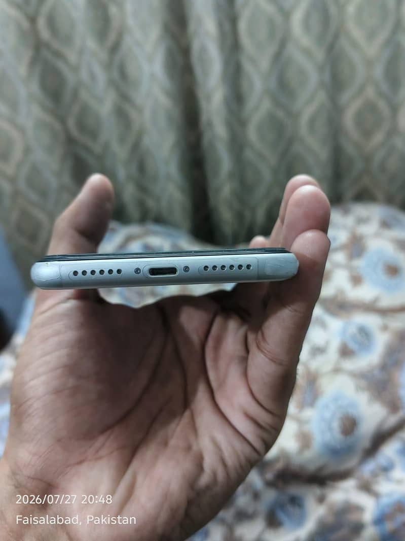 Apple iPhone XR 2