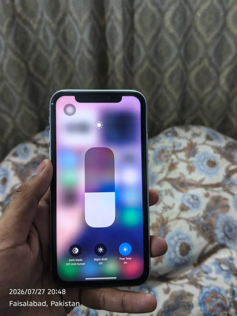 Apple iPhone XR 4