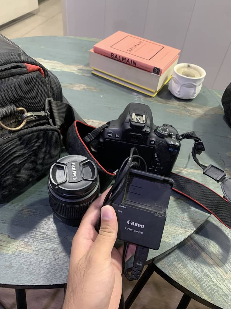 DSLR EOS 700D with basic and 50 mm lens 3