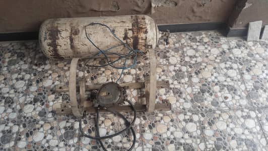 CAR COMPLETE LPG/CNG KIT WITH CYLINDER AND REGULATOR