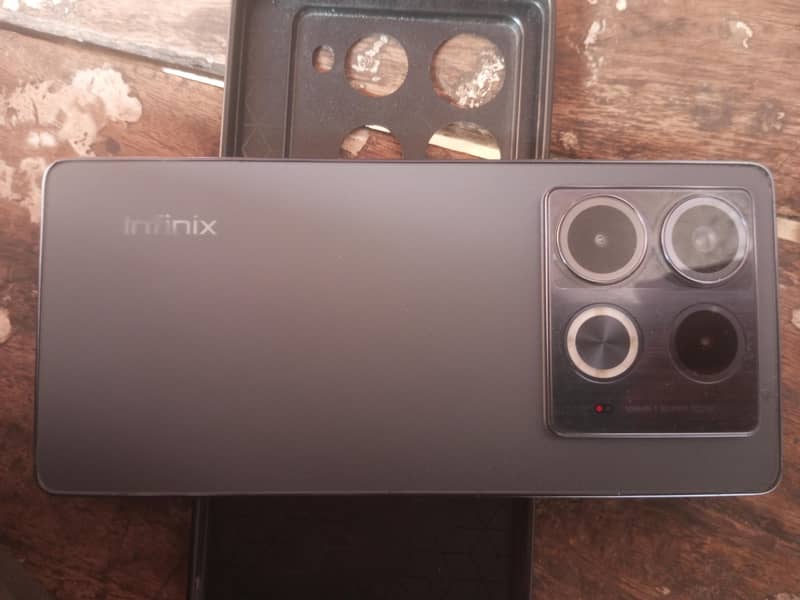Infinix Note 40 2