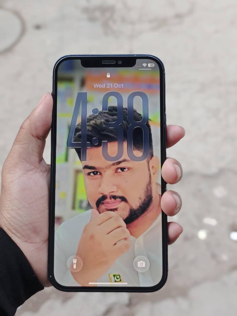 Apple iPhone 12 jv 0