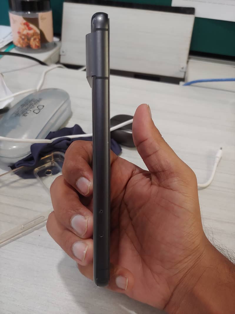 Google Pixel 8 3