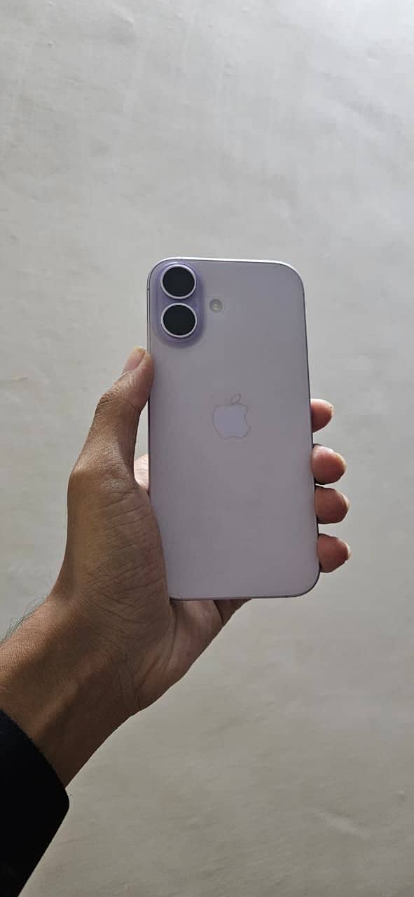 Apple iPhone 17 4