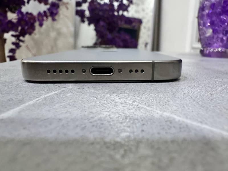 Apple iPhone 15 Pro 3