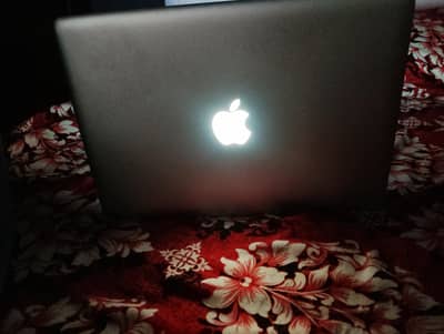 Apple macbook pro