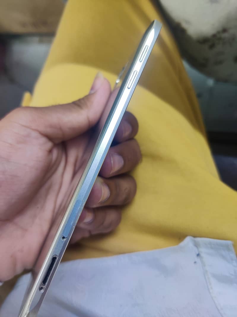 Samsung Mobile A8 5