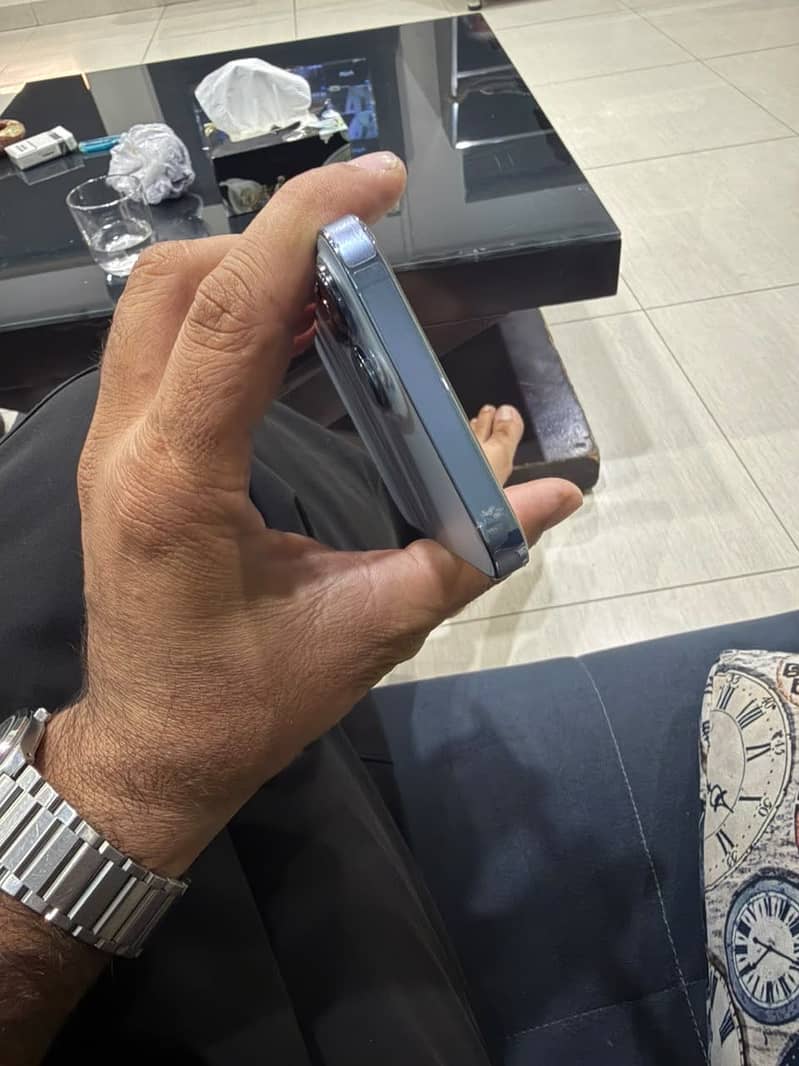 Apple iPhone 13 Pro Max 6