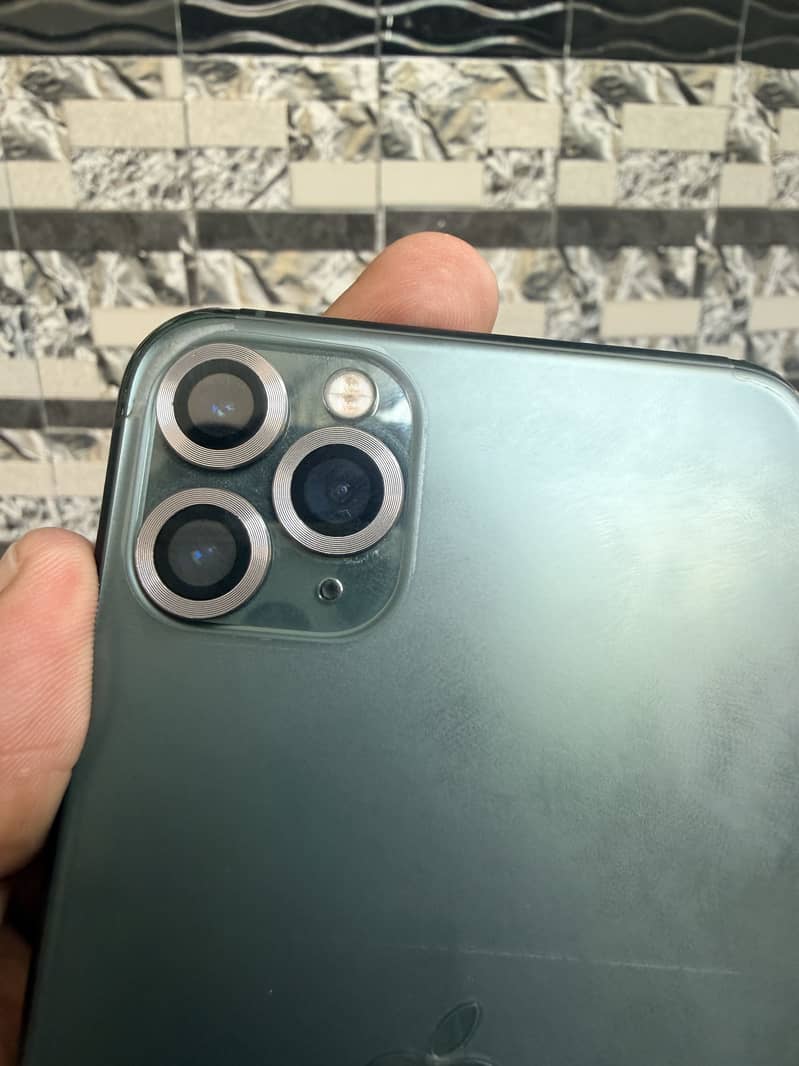Apple iPhone 11 Pro Max 3
