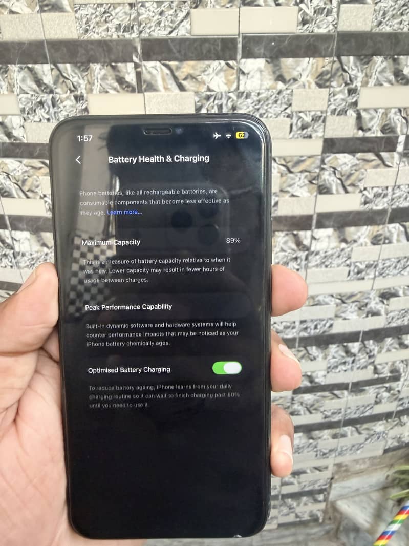 Apple iPhone 11 Pro Max 4