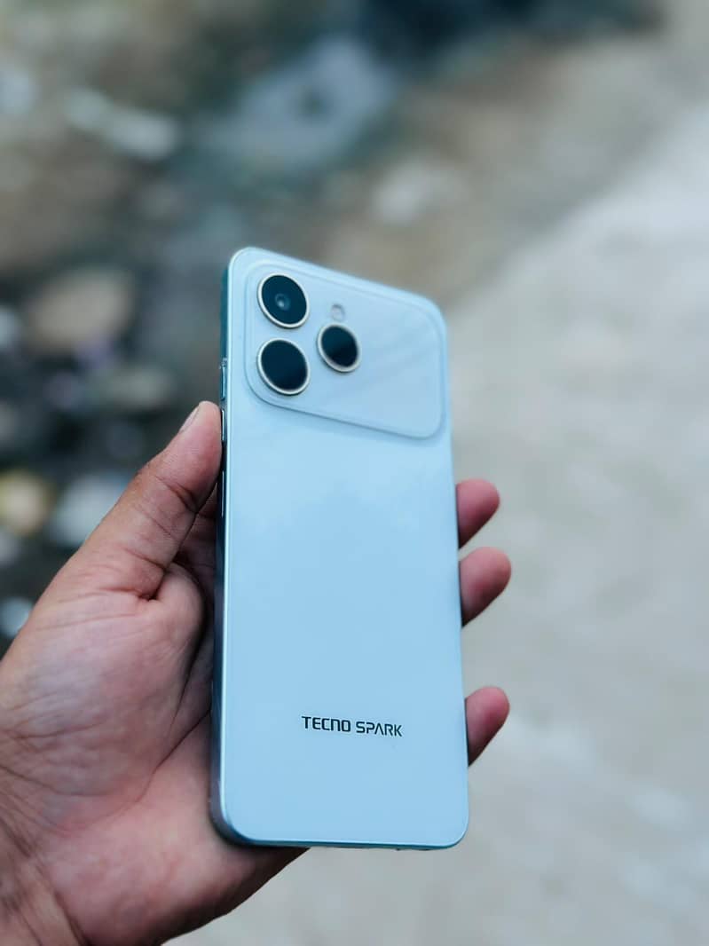 Tecno spark 40 0