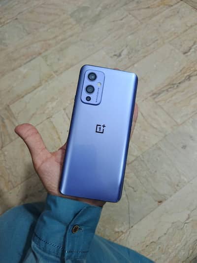 One Plus 9 8/128