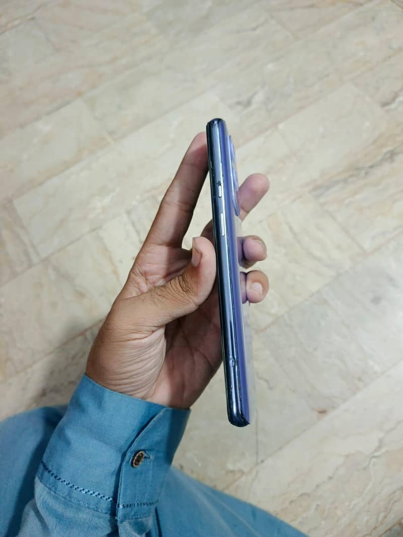 One Plus 9 8/128 5