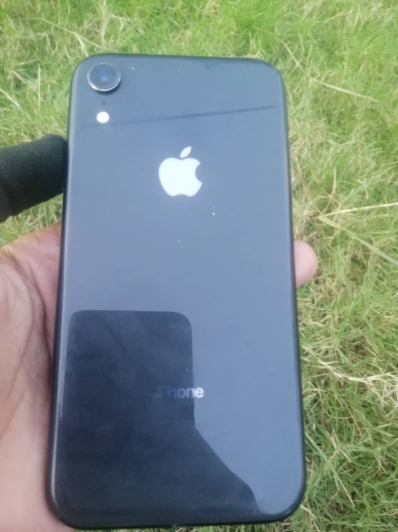 Apple iPhone XR 4