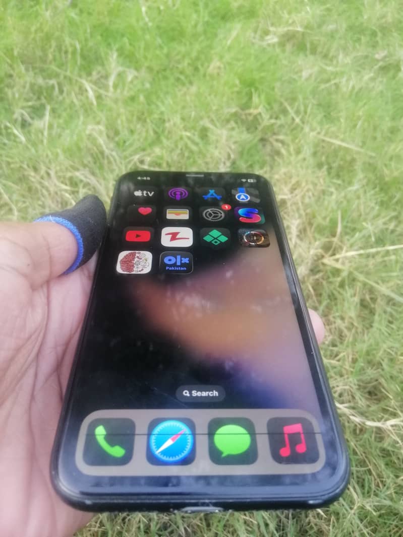 Apple iPhone XR 5