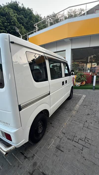 Suzuki Every 2015