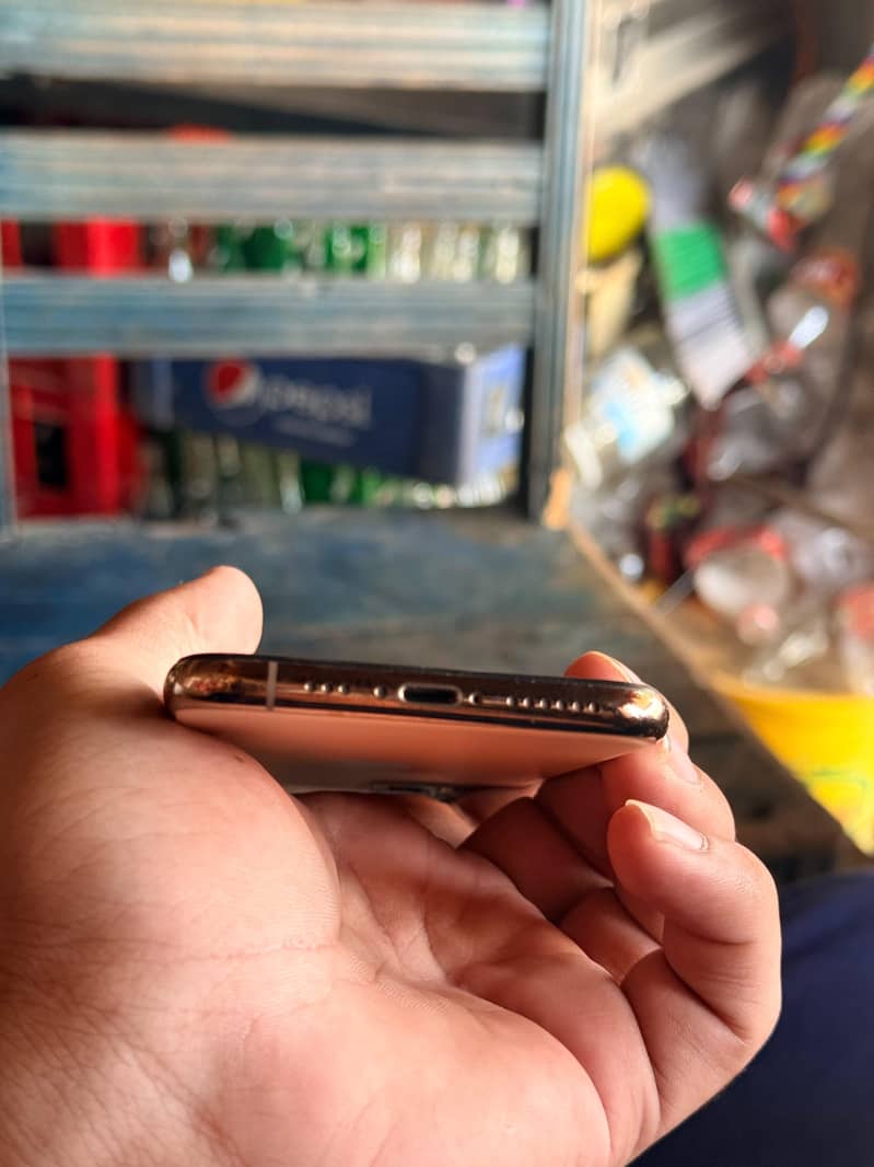Apple iPhone 11 Pro 2