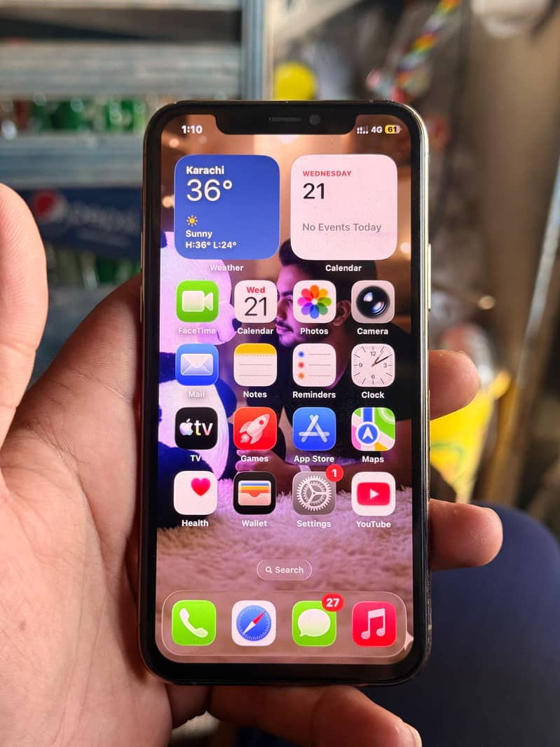 Apple iPhone 11 Pro 4