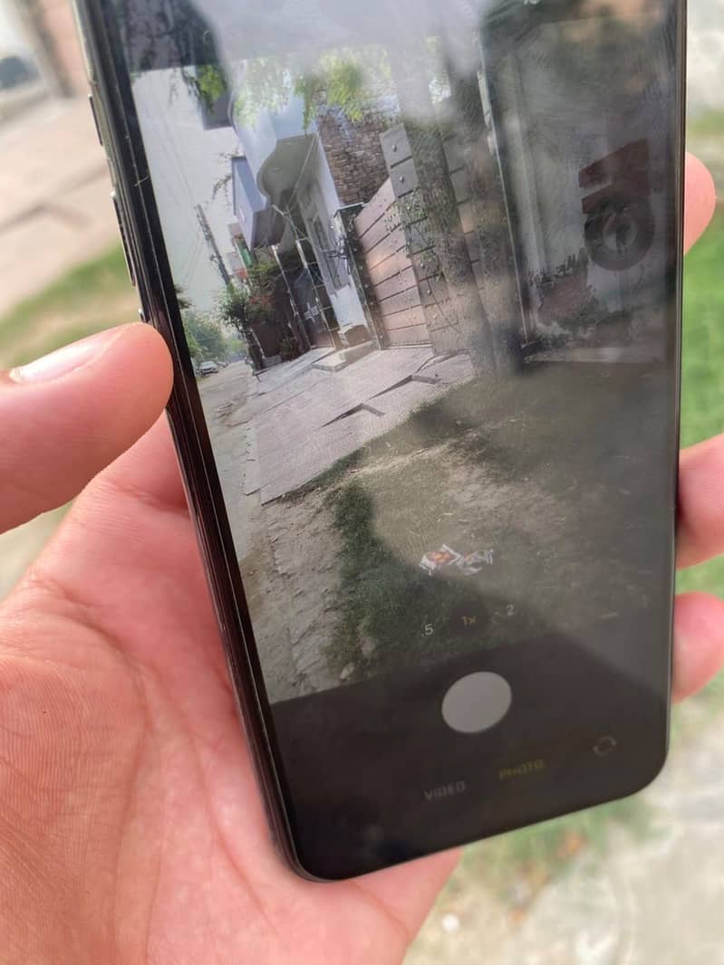 Apple iPhone 11 Pro 6