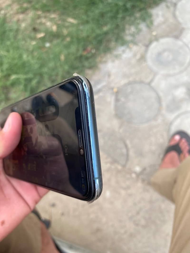 Apple iPhone 11 Pro 8