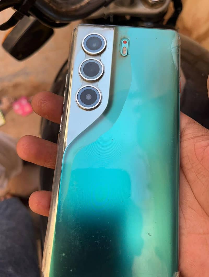 Tecno CAMON 40 Pro 10/10 condition 0