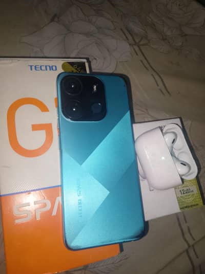 Tecno Spark Go glass breke Baki Sab okay 03086617492