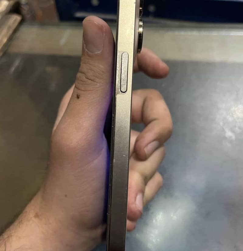 Apple iPhone 14 Pro Max 1