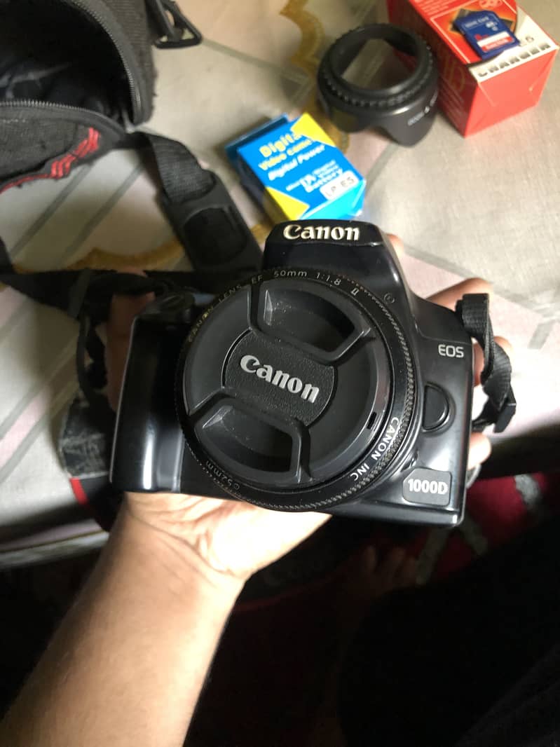 Canon 1000D Camera 0