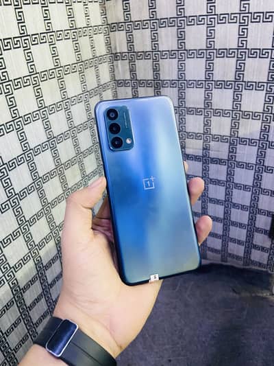 One plus N200