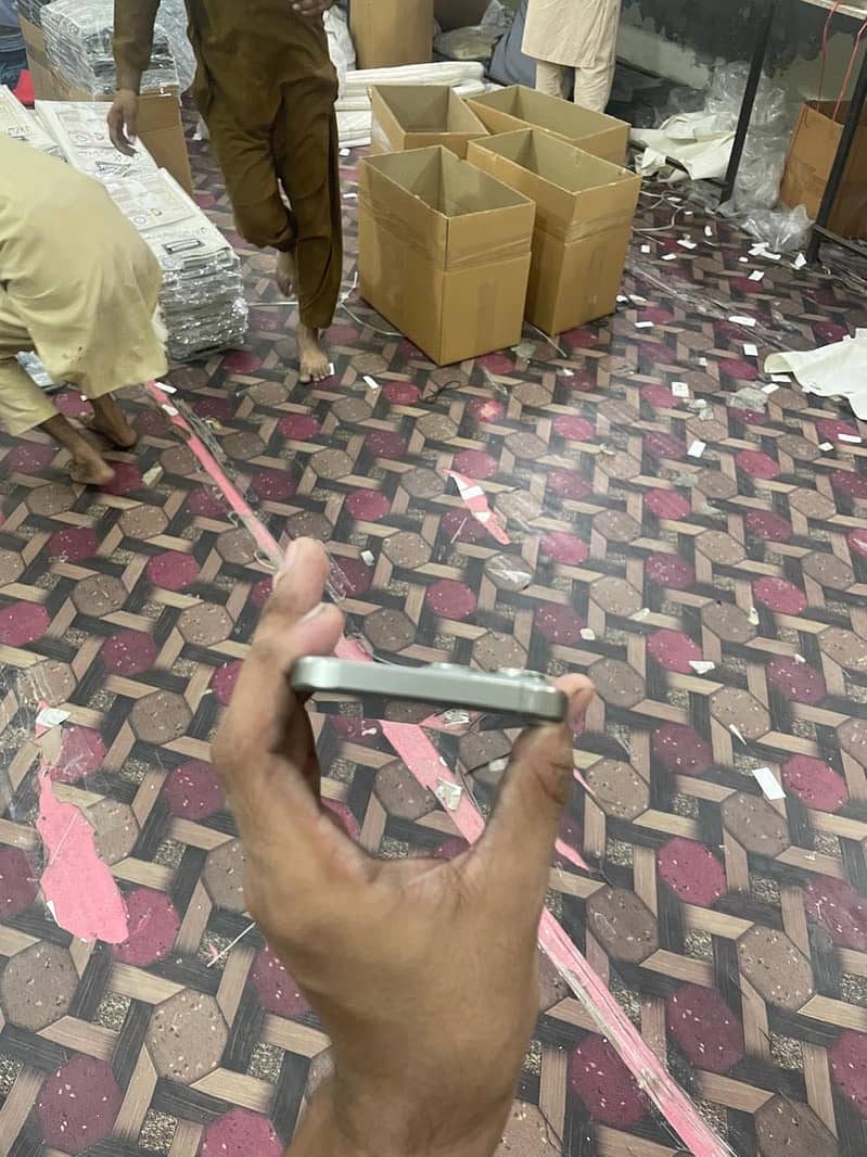 Apple iPhone 15 Pro Max 3