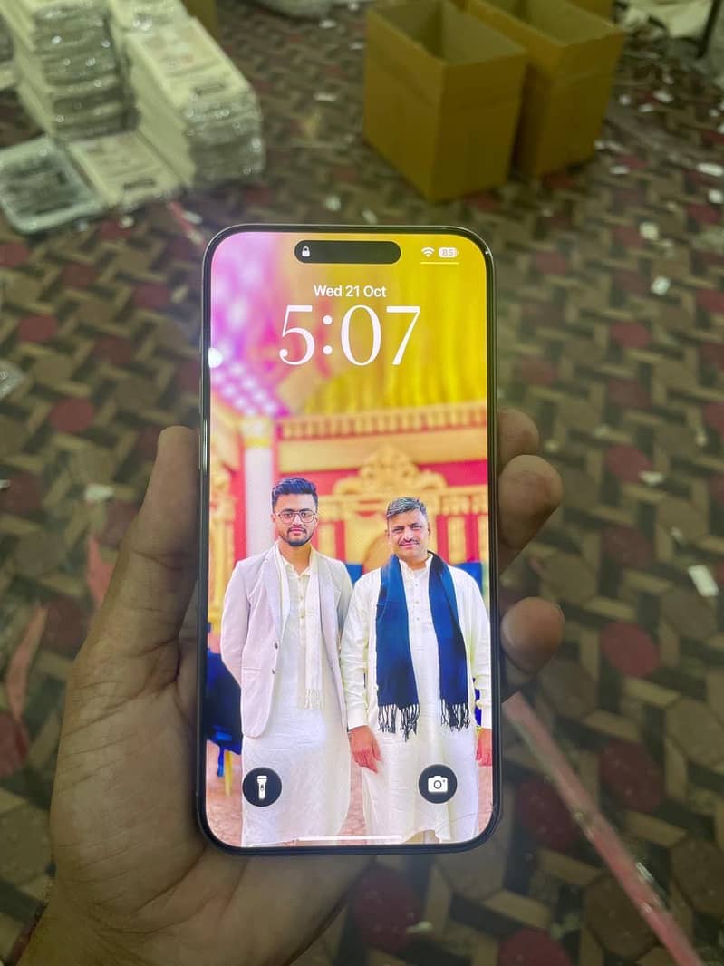 Apple iPhone 15 Pro Max 4