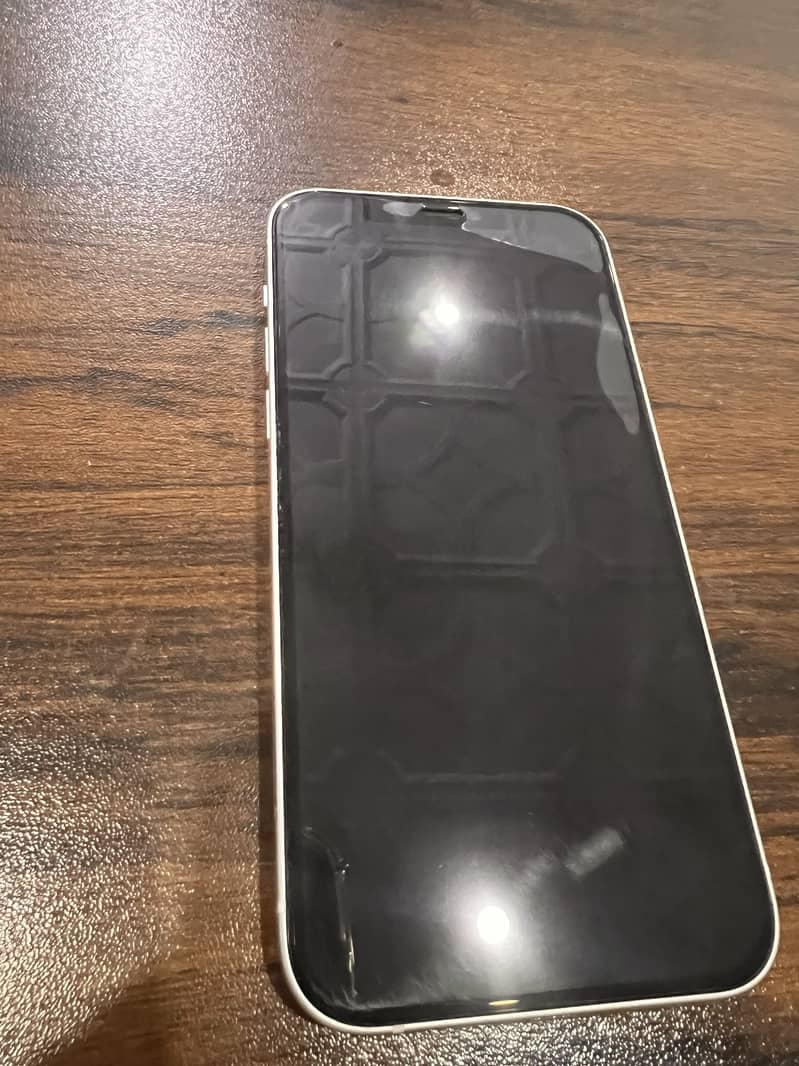 Apple iPhone 12 4