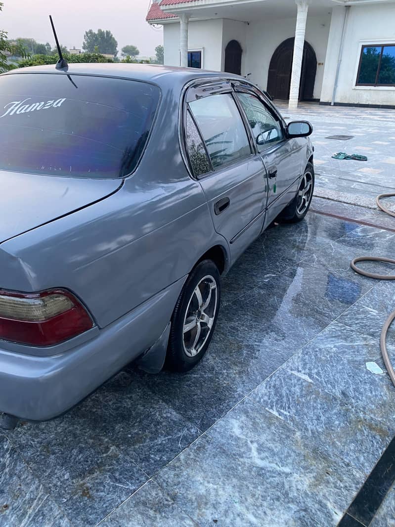 Toyota Corolla 1997 4