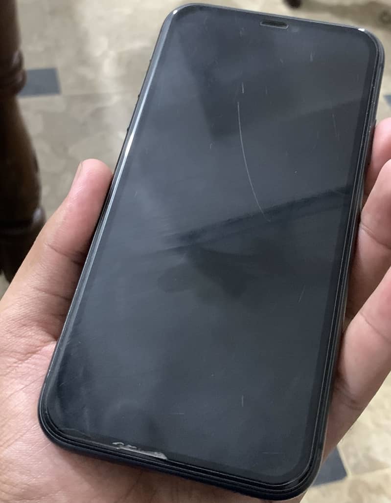 Apple iPhone 11 4