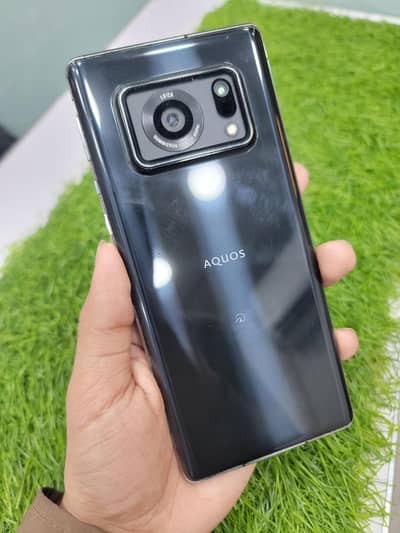 Sharp Aquos R6 (12/128) 6k PTA TAX