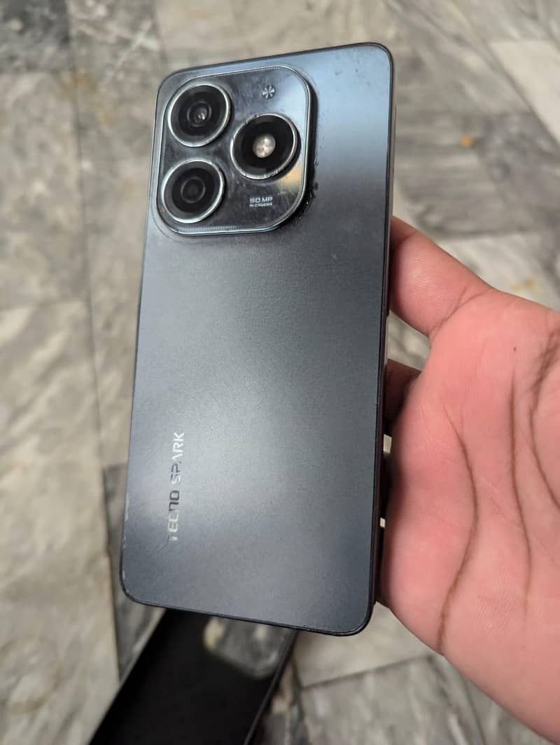 Tecno Spark 20 0