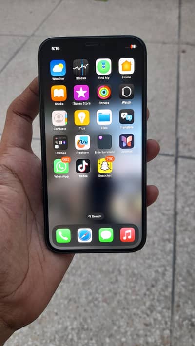 Apple iPhone 12