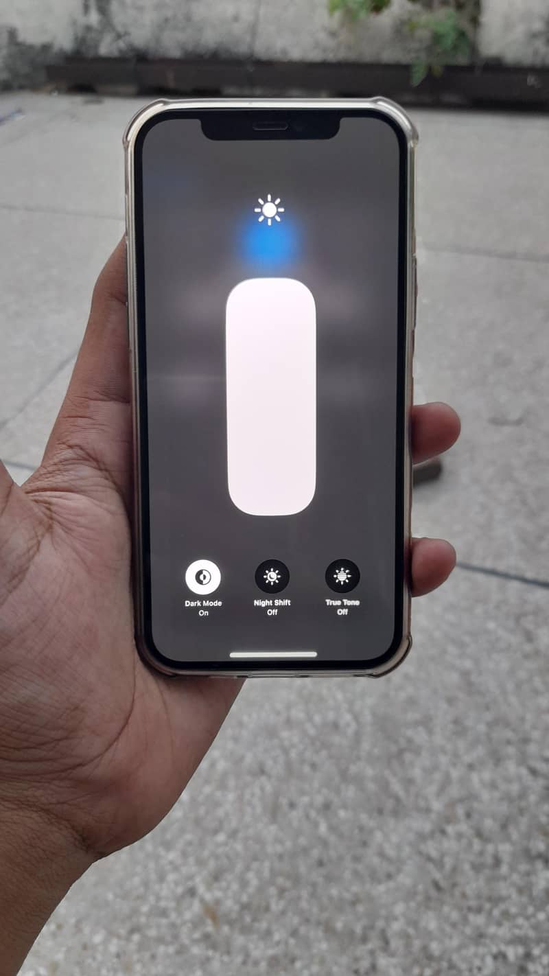 Apple iPhone 12 4