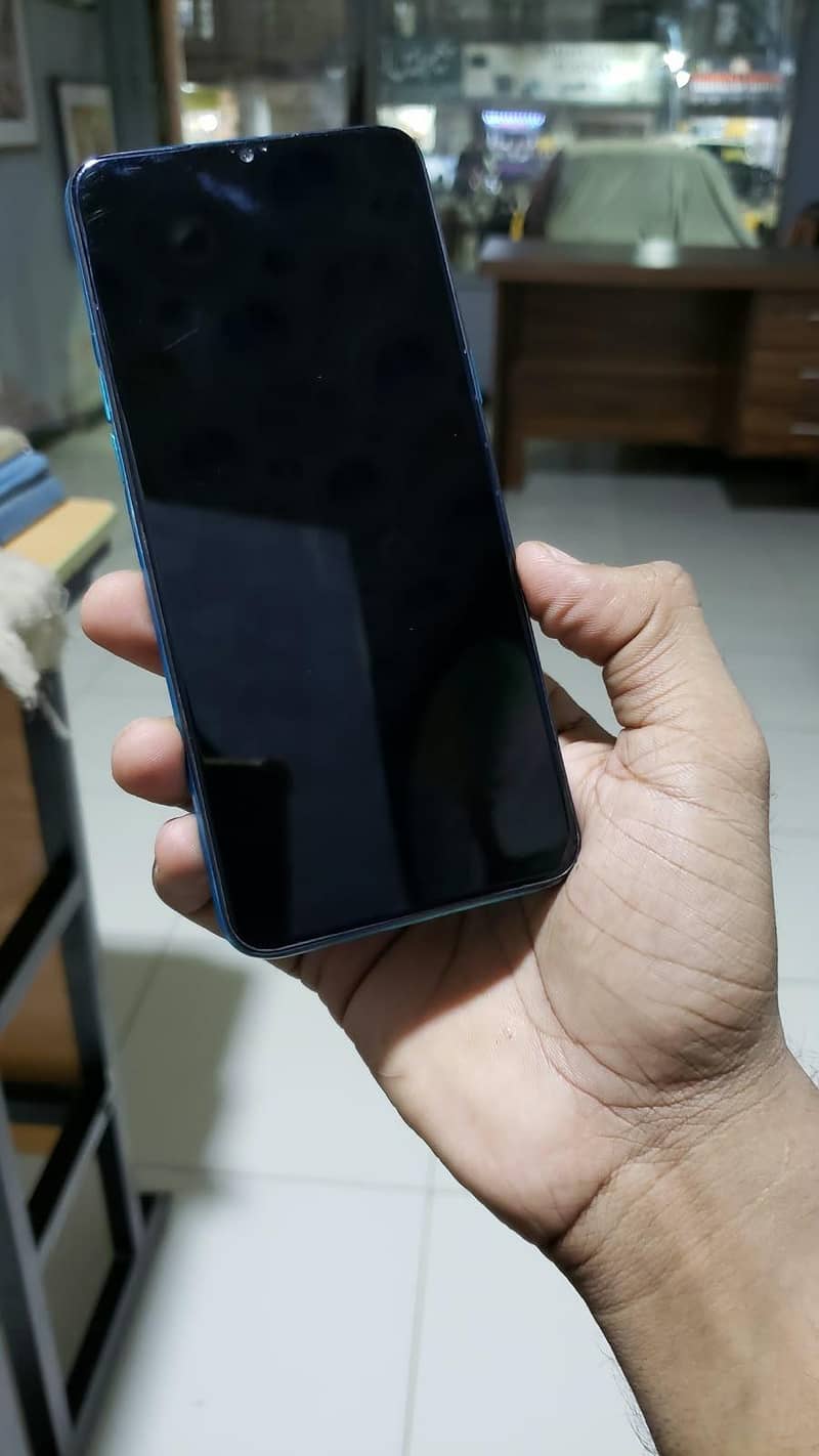 Realme 5i 1