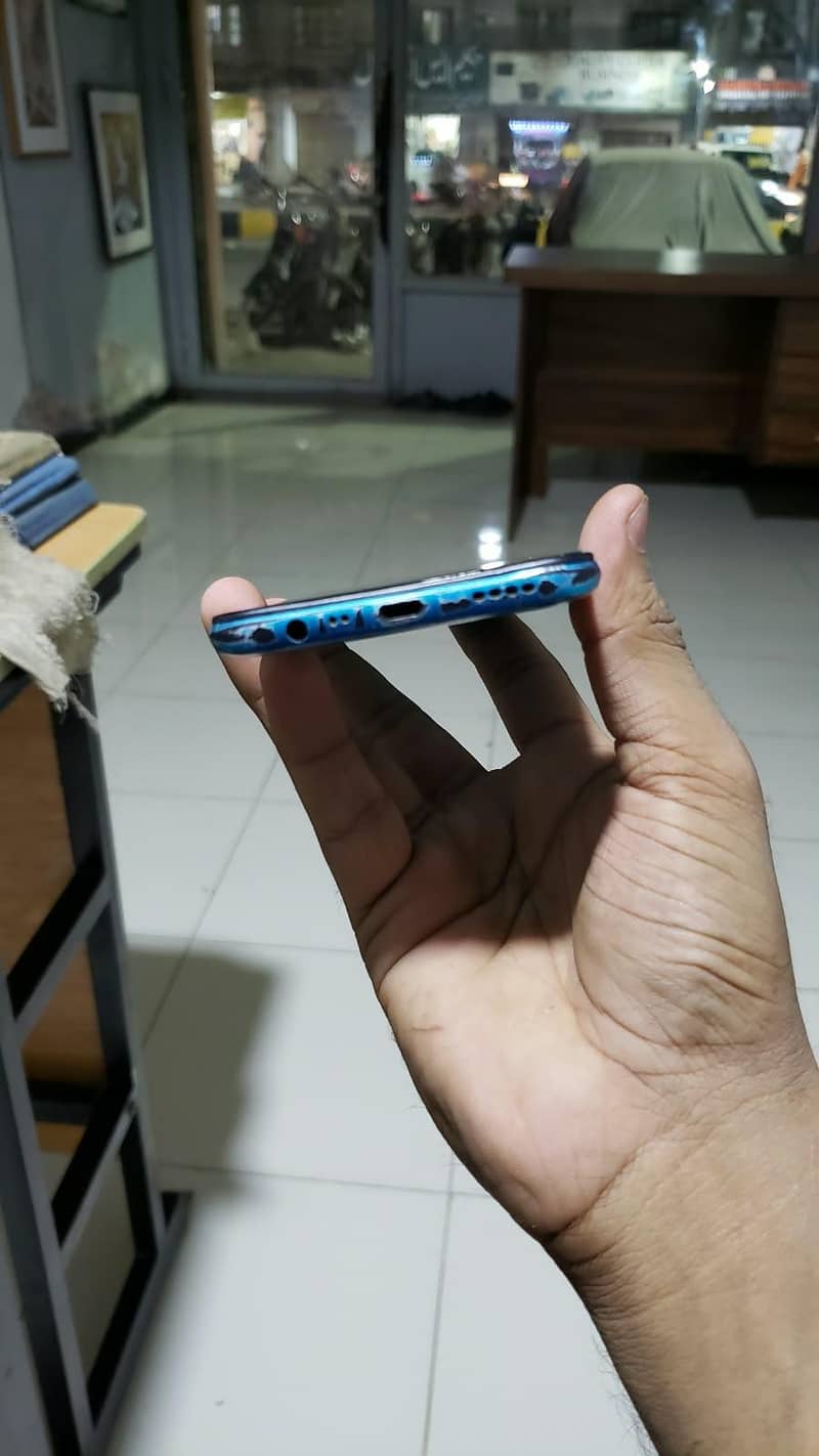 Realme 5i 6
