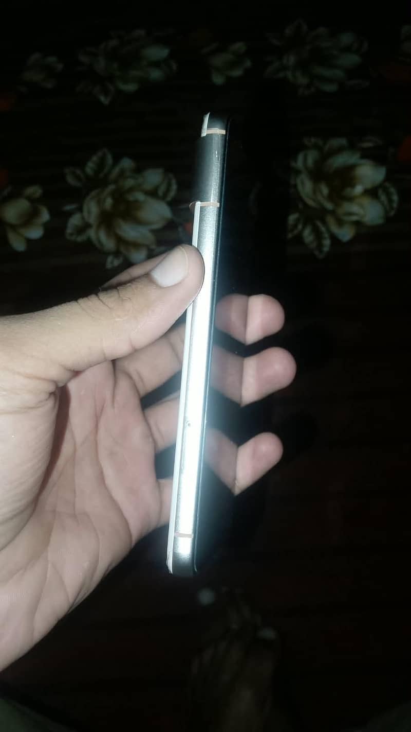 Google Pixel 8 3