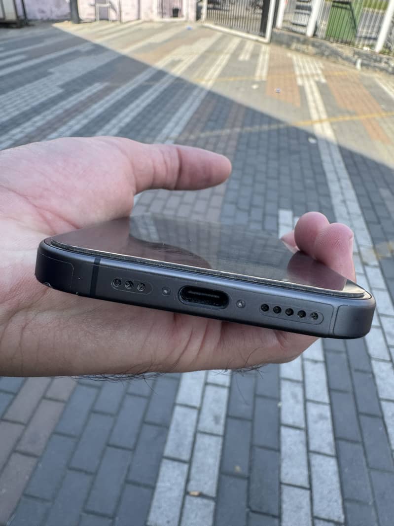 Apple iPhone 17 3
