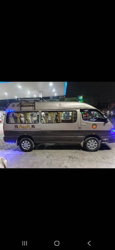selling hiace in gud condition shower for fresh look 03111295336