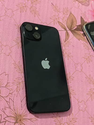Apple iPhone 13