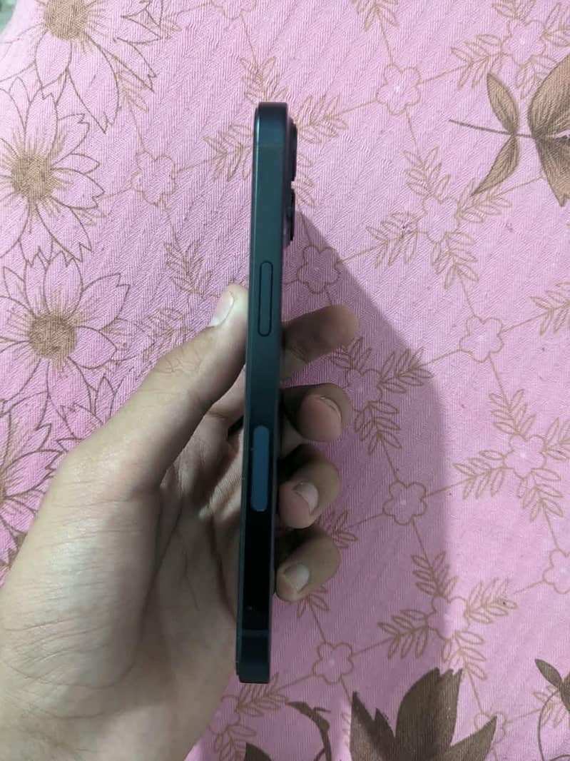 Apple iPhone 13 1